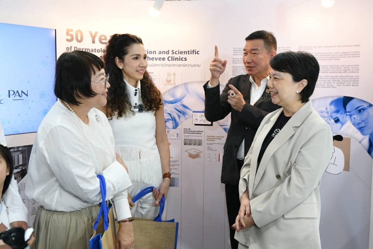 NSM จับมือ แพน คอสเมติก x ราชเทวี คลินิก เปิดนิทรรศการวิทยาศาสตร์ความงาม ดึงดารา-นักร้องร่วมงาน - 1